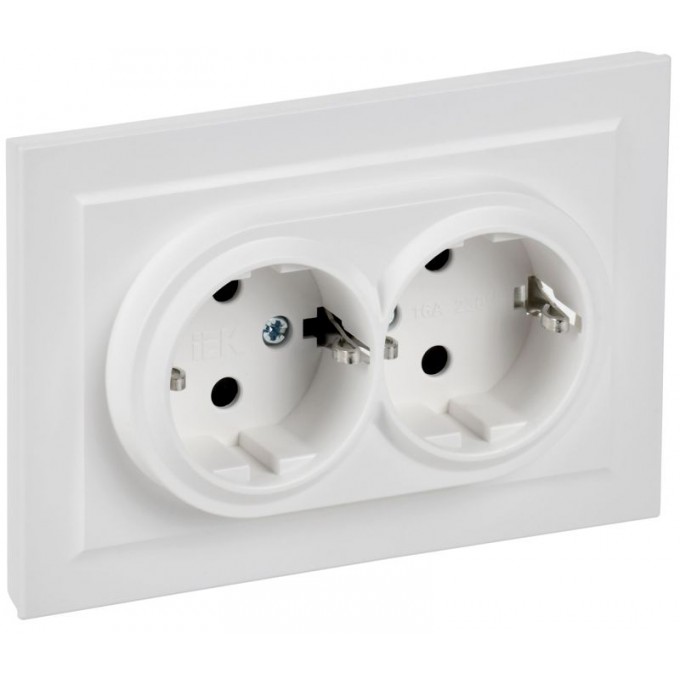 Розетка 2-местная IEK BRITE РСш12-3-БрАБ 16А в сборе с заземл. защ. шторки арктич. бел. BR-R24-16-K91-F